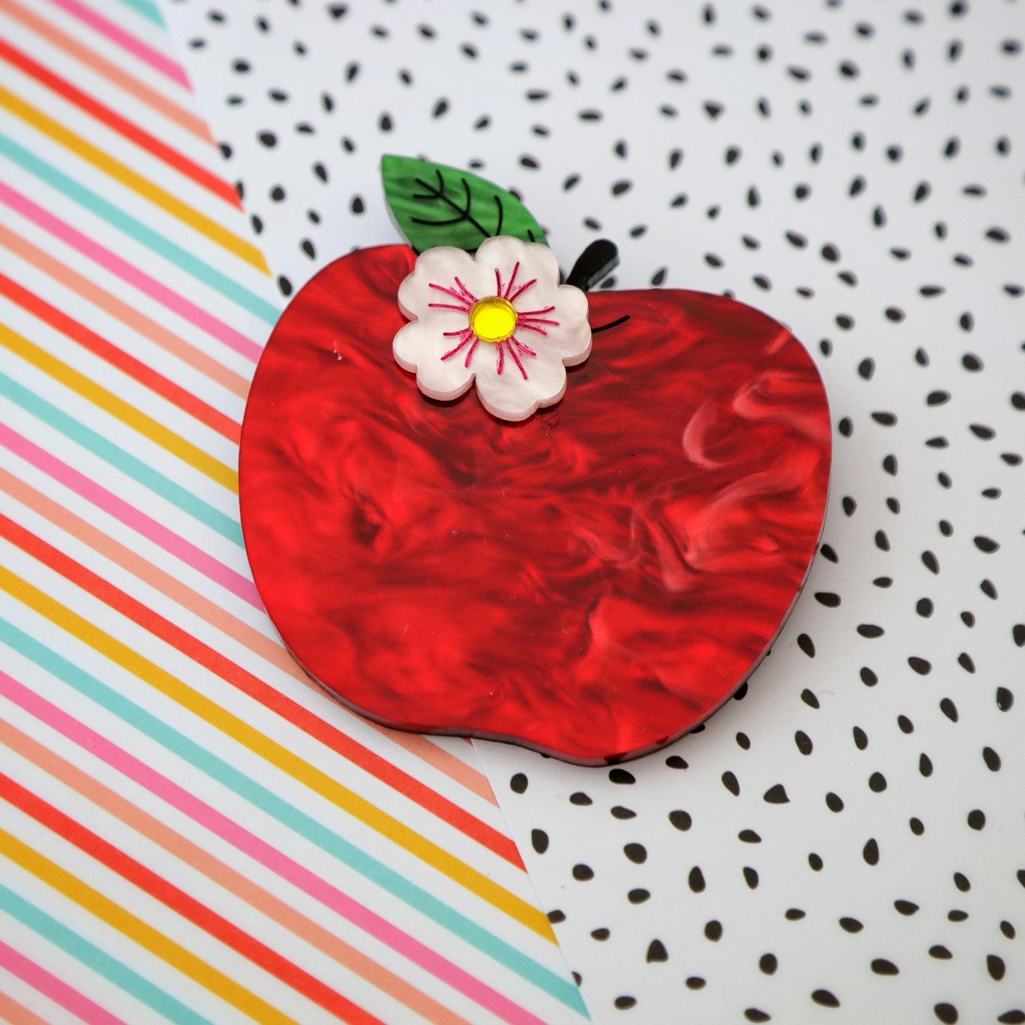 Apple Of My Eye Brooch - Foxx & Ginger