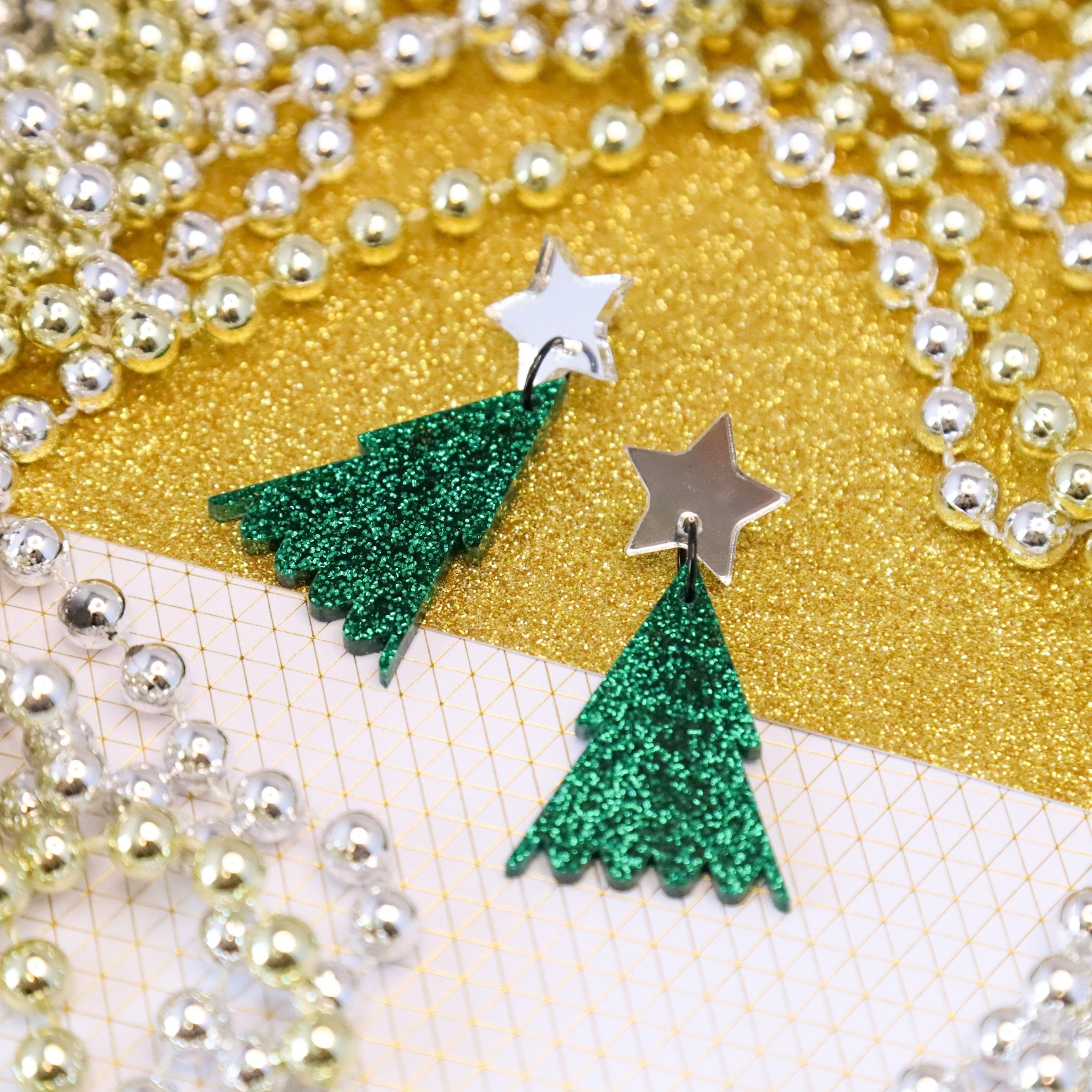 O' Christmas Tree Earrings - Foxx & Ginger